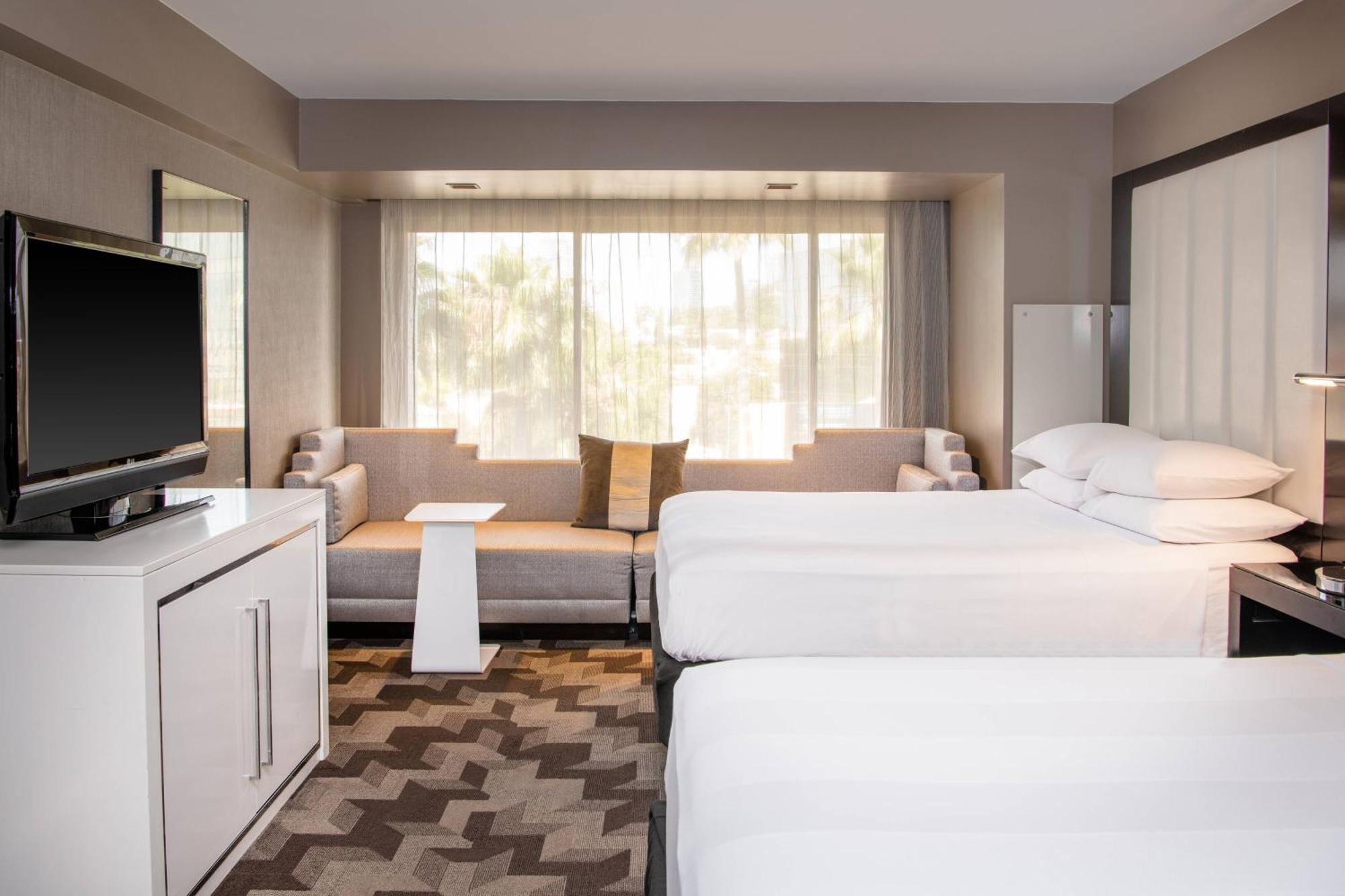 Beverly Hills Marriott Los Angeles Exterior photo