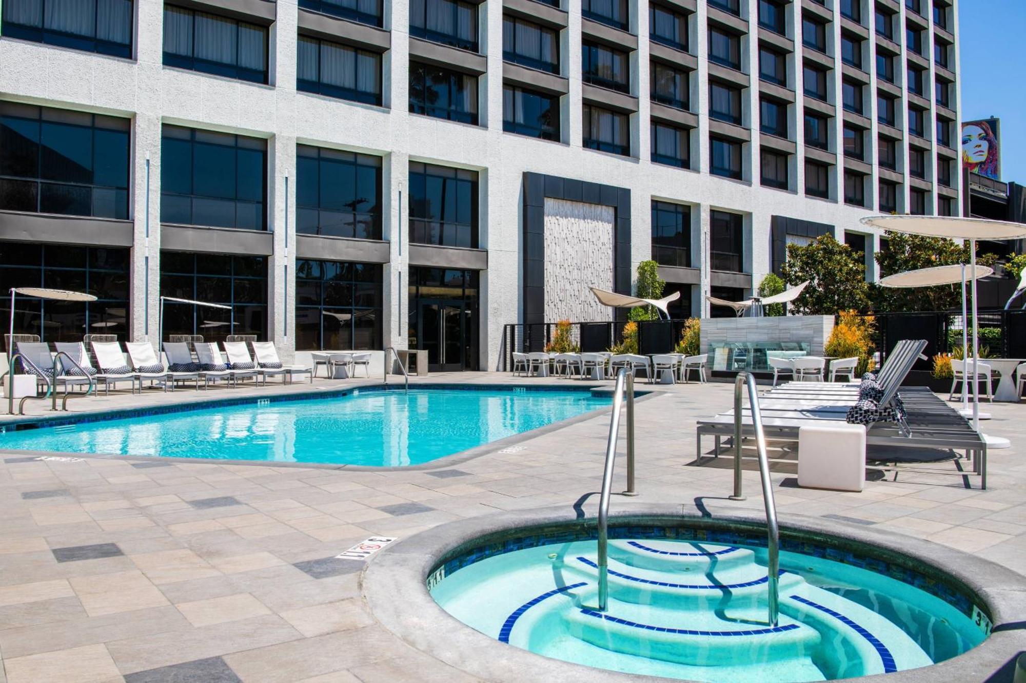 Beverly Hills Marriott Los Angeles Exterior photo