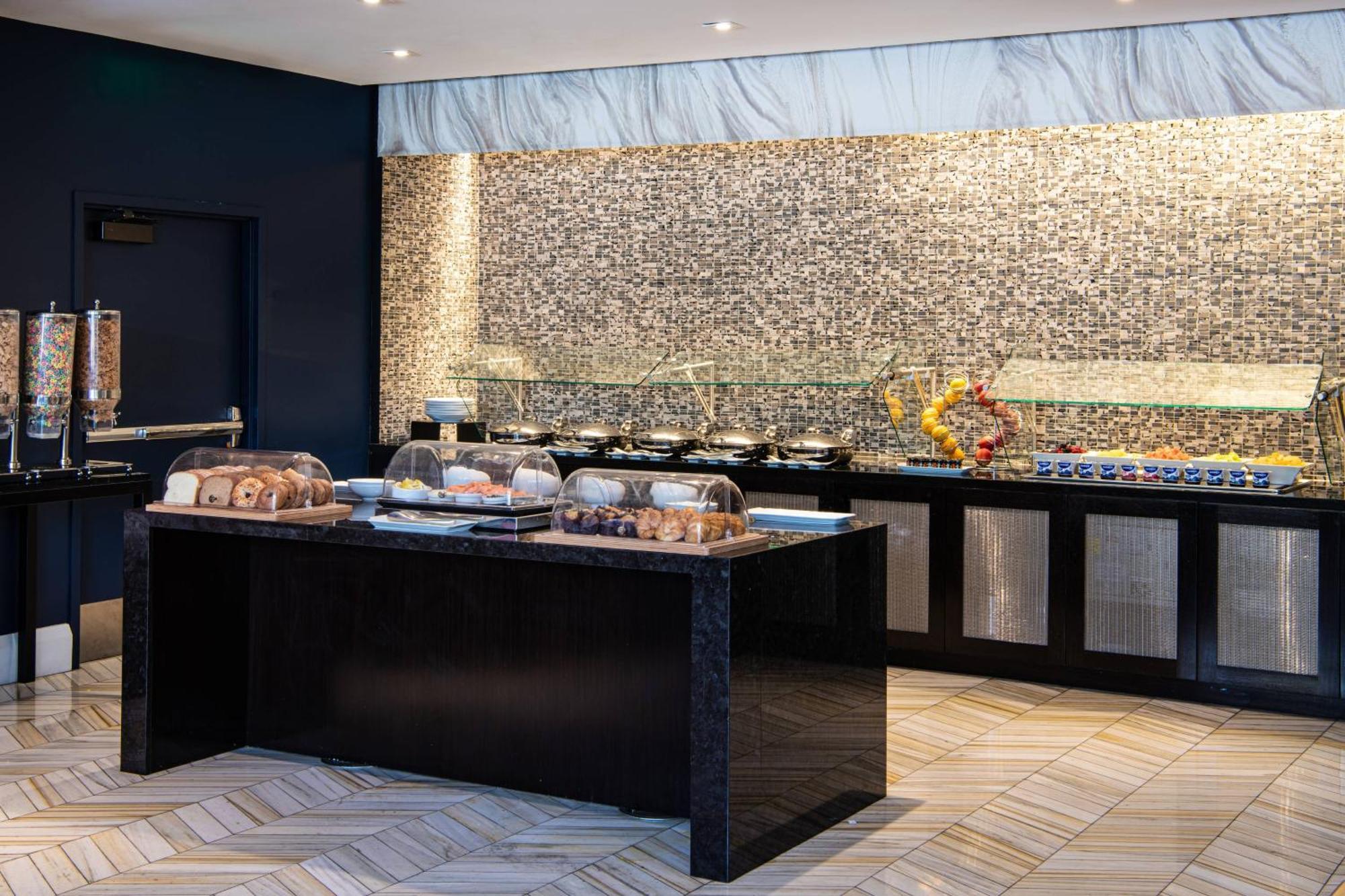 Beverly Hills Marriott Los Angeles Exterior photo