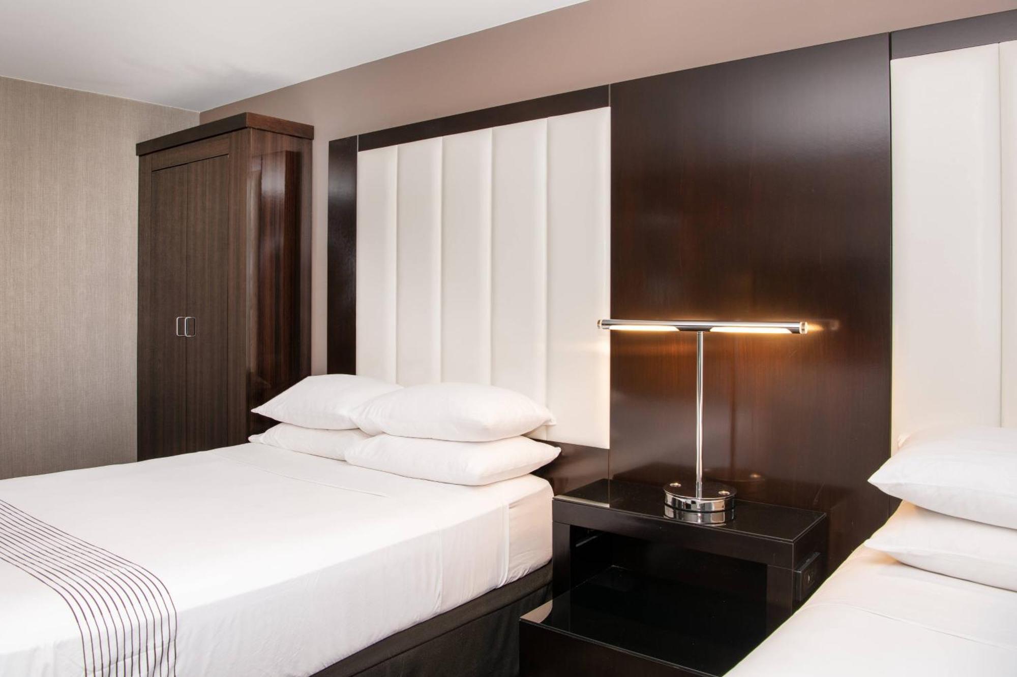 Beverly Hills Marriott Los Angeles Exterior photo