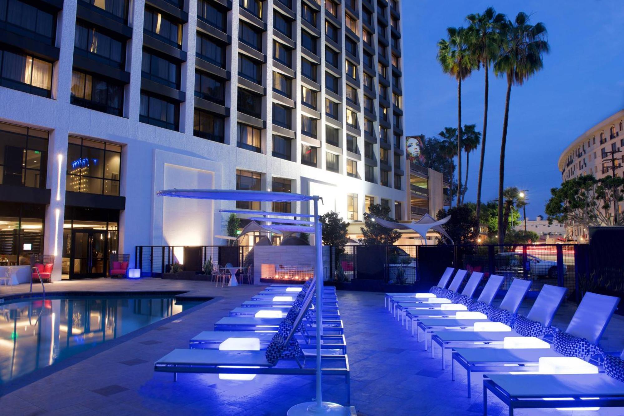 Beverly Hills Marriott Los Angeles Exterior photo
