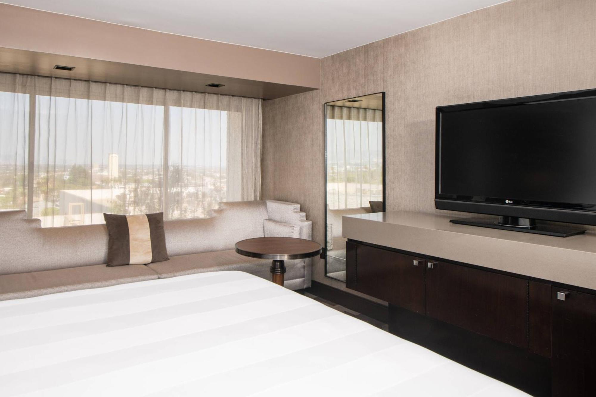 Beverly Hills Marriott Los Angeles Exterior photo